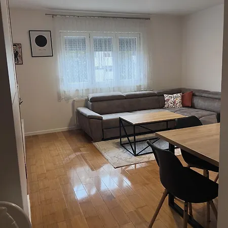 Delman Cervaci - Apartman *